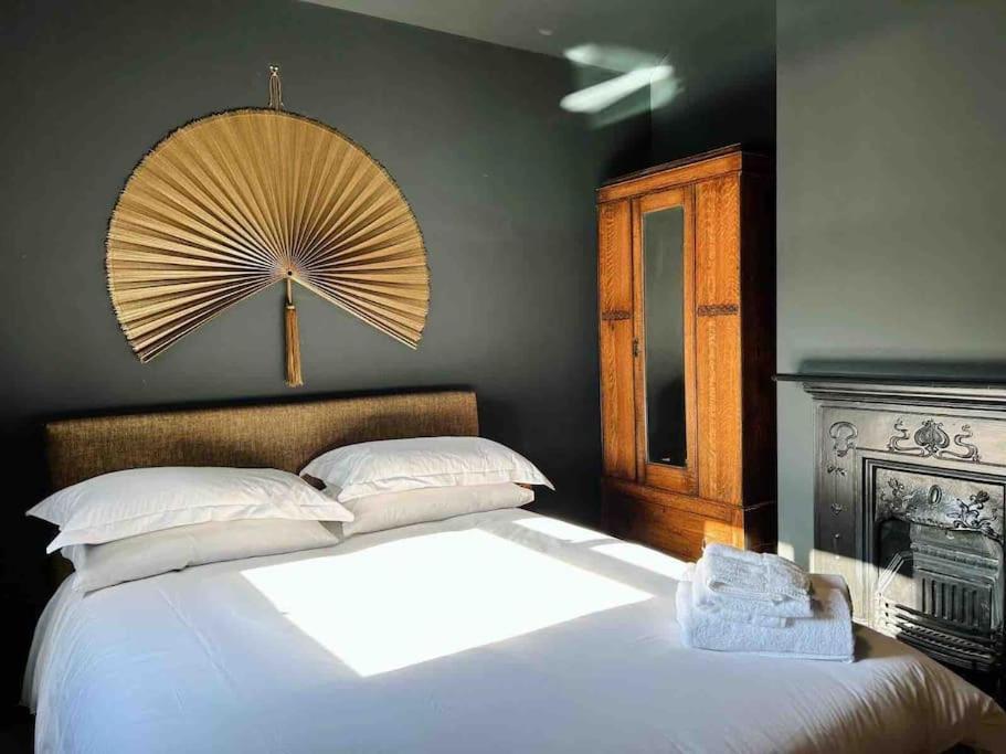 Luxury City Centre Townhouse - Sleeps 6 Честер Экстерьер фото