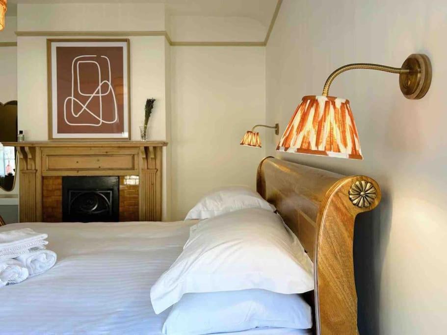 Luxury City Centre Townhouse - Sleeps 6 Честер Экстерьер фото