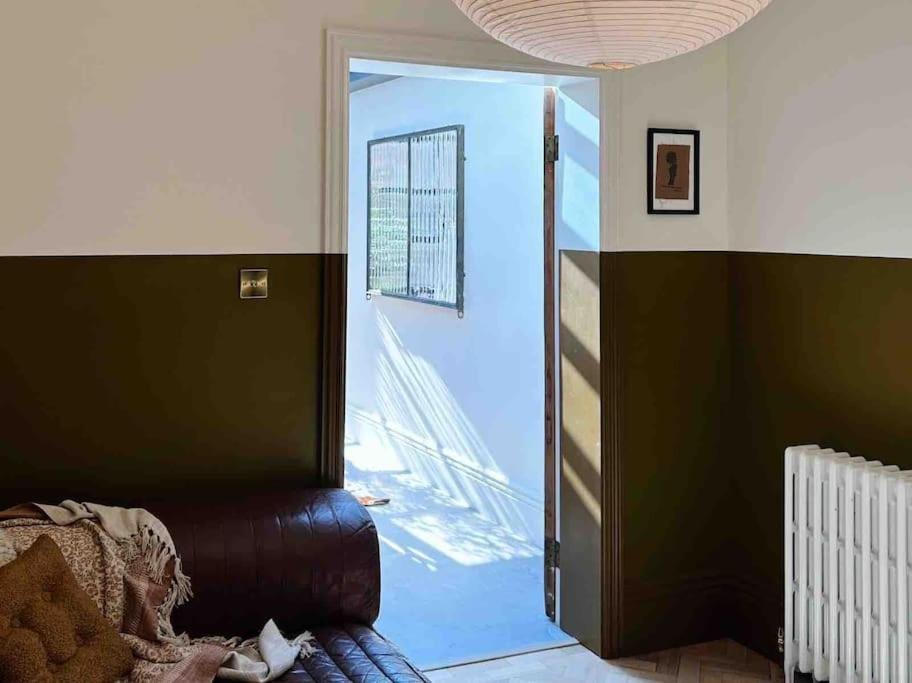 Luxury City Centre Townhouse - Sleeps 6 Честер Экстерьер фото