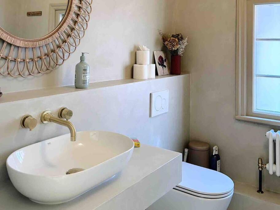 Luxury City Centre Townhouse - Sleeps 6 Честер Экстерьер фото